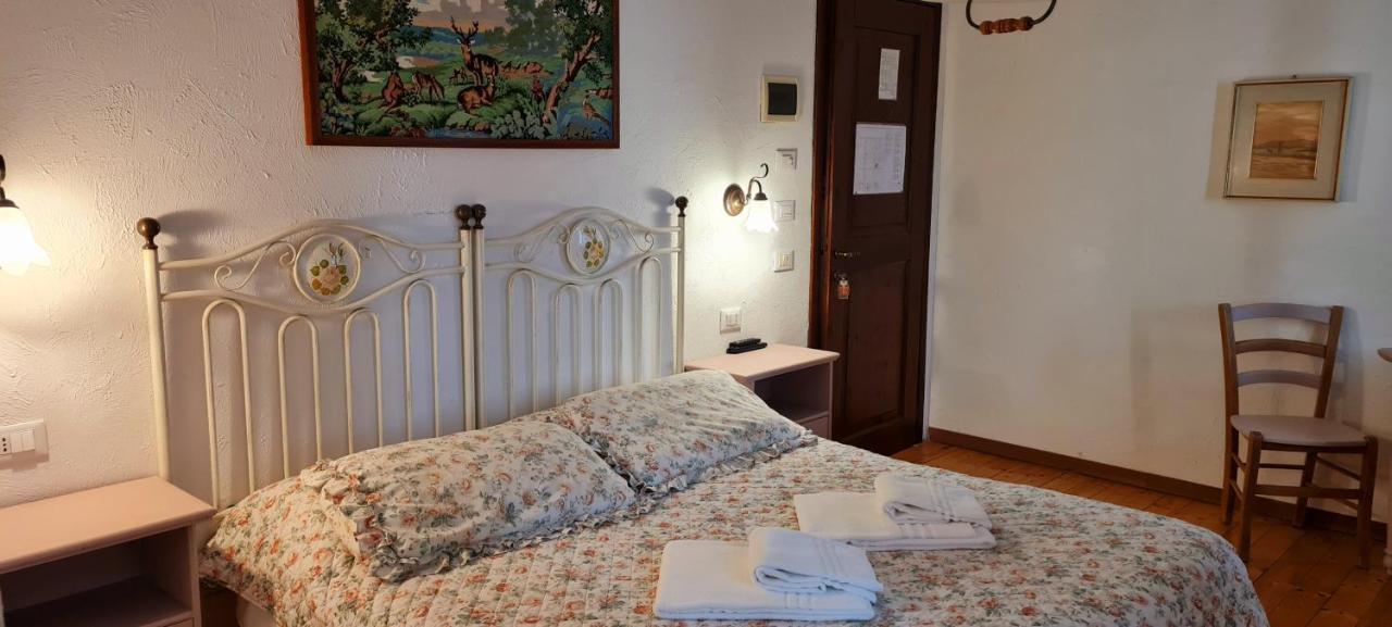 Hotel Il Casolare 노에라 외부 사진