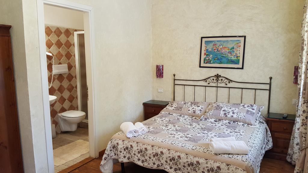Hotel Il Casolare 노에라 외부 사진