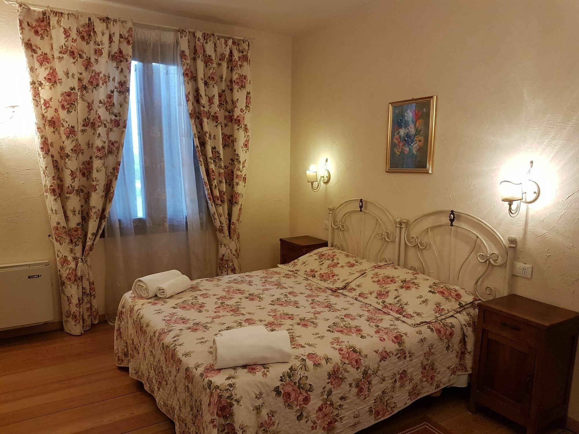 Hotel Il Casolare 노에라 외부 사진