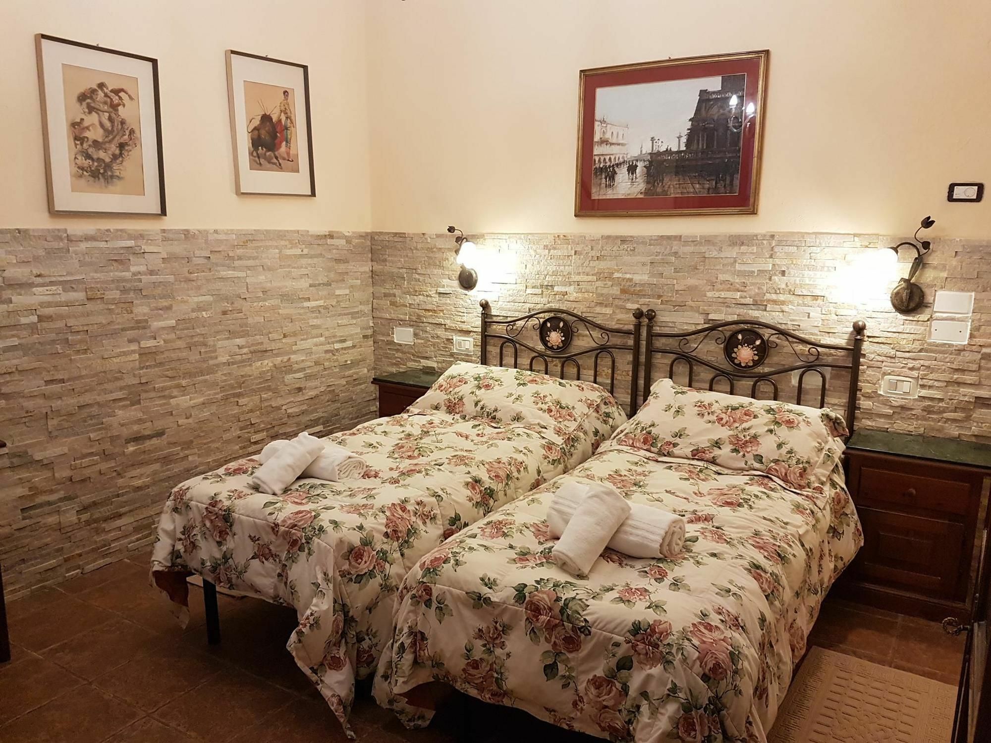 Hotel Il Casolare 노에라 외부 사진