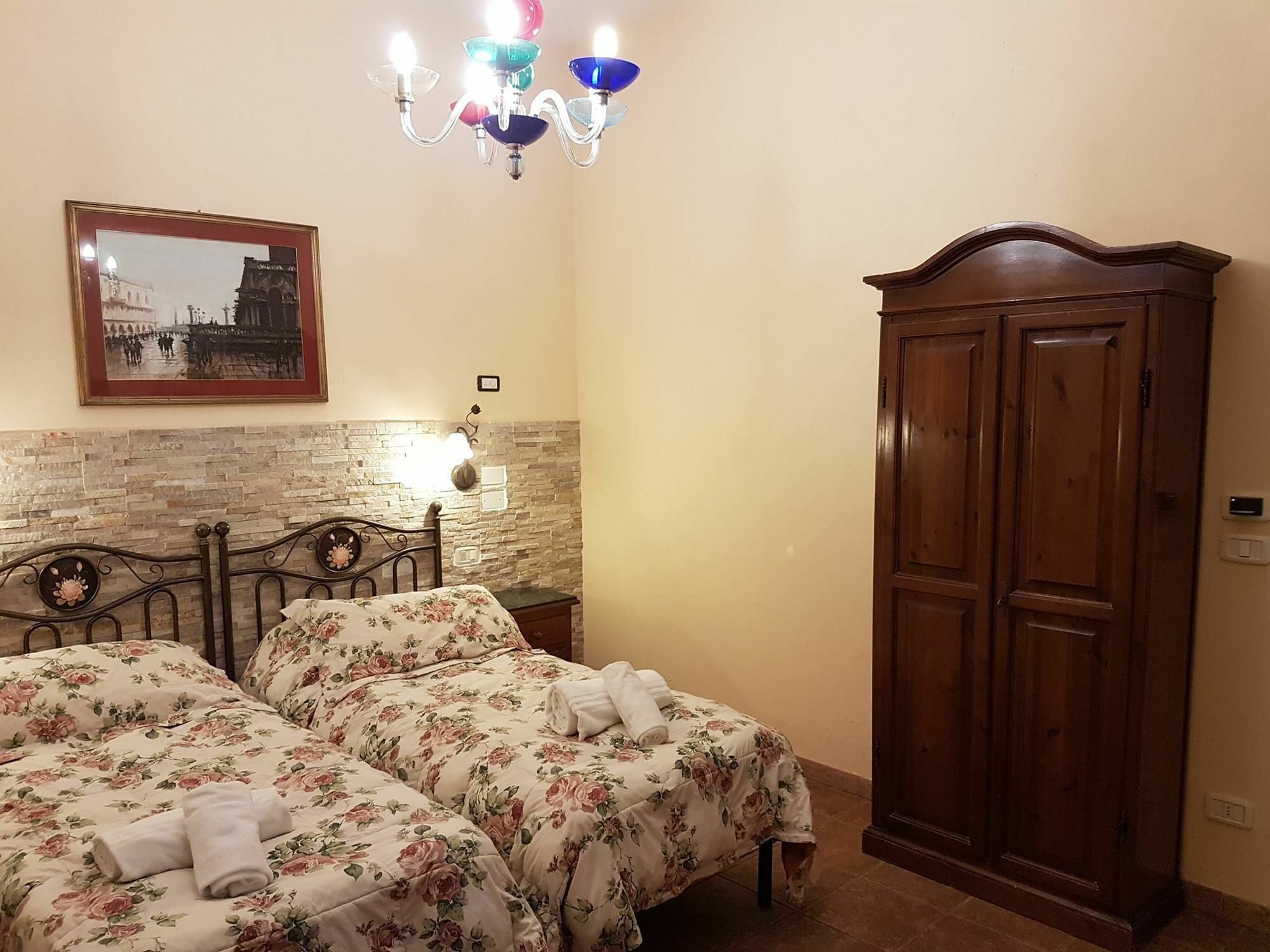 Hotel Il Casolare 노에라 외부 사진
